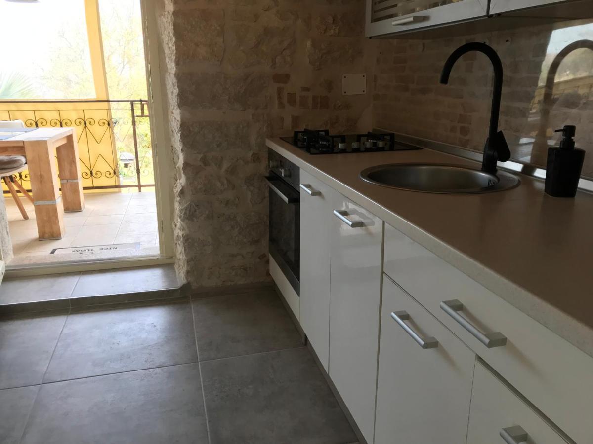 Stone House Chiara Seaview Apartment Funtana Exterior photo